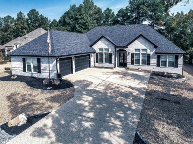 AGENTS SEE REMARKS! Does not look lived in on a level lot from on Granada Golf Course in Arkansas - for sale on GolfHomes.com, golf home, golf lot