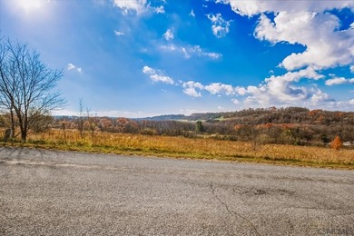 Lot #32    AMAZING Mountain VIEWS.  Hoa restricts this lot to a on Oakbrook Golf Course in Pennsylvania - for sale on GolfHomes.com, golf home, golf lot