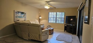 :Location is everything! 2 master en-suites plus a 21/2 bath on Heritage Ridge Golf Club in Florida - for sale on GolfHomes.com, golf home, golf lot