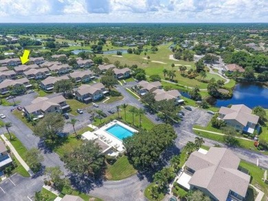 :Location is everything! 2 master en-suites plus a 21/2 bath on Heritage Ridge Golf Club in Florida - for sale on GolfHomes.com, golf home, golf lot