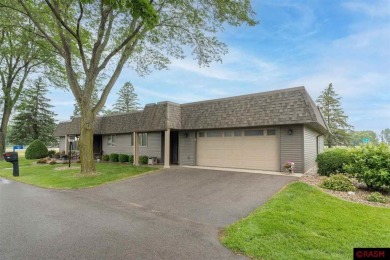 This 2+ bedroom, 1.75-bathroom, detached patio townhome offers on  in Minnesota - for sale on GolfHomes.com, golf home, golf lot