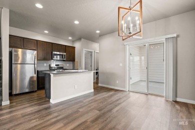 Welcome to this like-new, low-maintenance townhome in the highly on Eagle Legacy Golf Course in Idaho - for sale on GolfHomes.com, golf home, golf lot