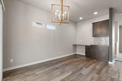 Welcome to this like-new, low-maintenance townhome in the highly on Eagle Legacy Golf Course in Idaho - for sale on GolfHomes.com, golf home, golf lot