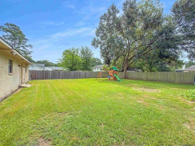 OPEN HOUSE, SUNDAY 7/27 2-4PM.  Welcome to this charming 3 on Webb Park Golf Course in Louisiana - for sale on GolfHomes.com, golf home, golf lot