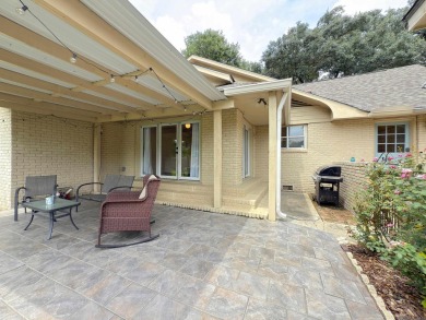 OPEN HOUSE, SUNDAY 7/27 2-4PM.  Welcome to this charming 3 on Webb Park Golf Course in Louisiana - for sale on GolfHomes.com, golf home, golf lot