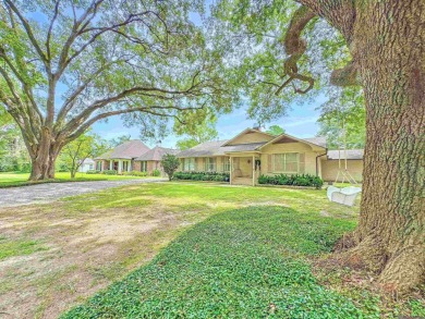 OPEN HOUSE, SUNDAY 7/27 2-4PM.  Welcome to this charming 3 on Webb Park Golf Course in Louisiana - for sale on GolfHomes.com, golf home, golf lot