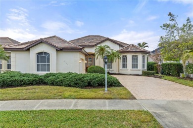 Under contract-accepting backup offers. PRICE & LOCATION! on Bobcat Trail Golf Club in Florida - for sale on GolfHomes.com, golf home, golf lot