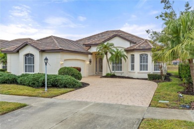 Under contract-accepting backup offers. PRICE & LOCATION! on Bobcat Trail Golf Club in Florida - for sale on GolfHomes.com, golf home, golf lot