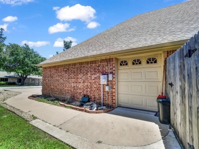 NEW ROOF & GUTTERS! Country club resort style living in this 3BR on De Cordova Bend Country Club in Texas - for sale on GolfHomes.com, golf home, golf lot