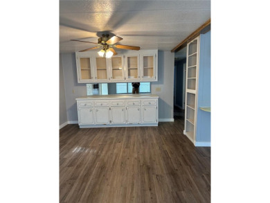 55+ resident owned gated golf course community.*PRICE REDUCED* on Zellwood Station Country Club in Florida - for sale on GolfHomes.com, golf home, golf lot