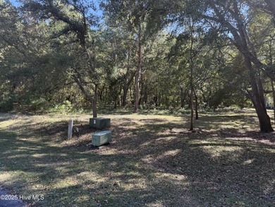 WATERFRONT AND GOLF COURSE COMMUNITY!!! Just a short drive to on Harbour Point Golf Club in North Carolina - for sale on GolfHomes.com, golf home, golf lot