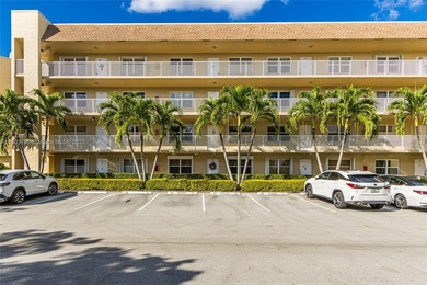 Updated, well-maintained and seldom used 2/2 in Sunrise Lakes on Sunrise Lakes Phase IV Golf Course in Florida - for sale on GolfHomes.com, golf home, golf lot