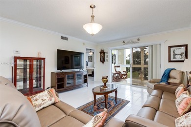 Updated, well-maintained and seldom used 2/2 in Sunrise Lakes on Sunrise Lakes Phase IV Golf Course in Florida - for sale on GolfHomes.com, golf home, golf lot