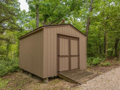 Welcome to your perfect weekend escape. This cozy chalet sits on on Innsbrook Resort Golf Course in Missouri - for sale on GolfHomes.com, golf home, golf lot