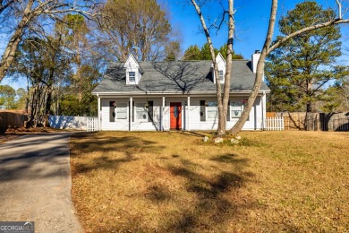 Welcome to this spacious and beautifully designed 5-bedroom on Canongate At Flat Creek Club in Georgia - for sale on GolfHomes.com, golf home, golf lot