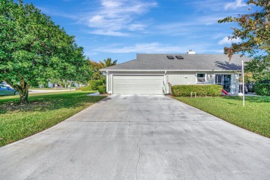 Spacious and open 3/2 home in the heart of Hobe Sound.  Upgrades on Heritage Ridge Golf Club in Florida - for sale on GolfHomes.com, golf home, golf lot