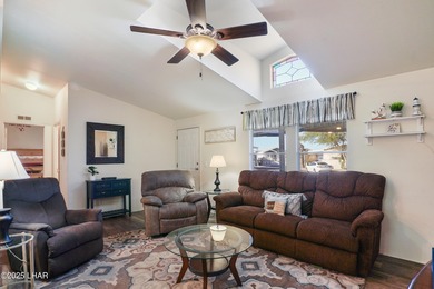 Prime Island Location! This beautifully maintained 3-bedroom on London Bridge Golf Course in Arizona - for sale on GolfHomes.com, golf home, golf lot