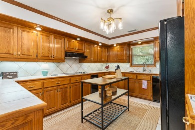 Welcome to this little gem in a community of prestigious homes on Diamante Golf and Country Club in Arkansas - for sale on GolfHomes.com, golf home, golf lot
