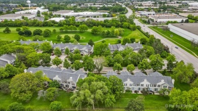Charming End-Unit Townhome a well-designed 2-bedroom, 2 on Glendale Lakes Golf Club in Illinois - for sale on GolfHomes.com, golf home, golf lot