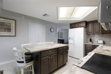 Welcome to this updated, fully furnished, corner penthouse unit! on London Bridge Golf Course in Arizona - for sale on GolfHomes.com, golf home, golf lot