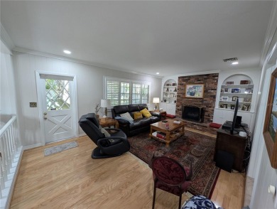 Beautiful estate home on a corner lot in Temple Terrace Estates on Temple Terrace Golf and Country Club in Florida - for sale on GolfHomes.com, golf home, golf lot