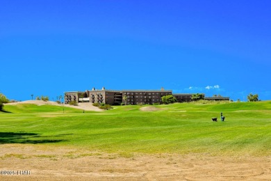 Welcome to this updated, fully furnished, corner penthouse unit! on London Bridge Golf Course in Arizona - for sale on GolfHomes.com, golf home, golf lot
