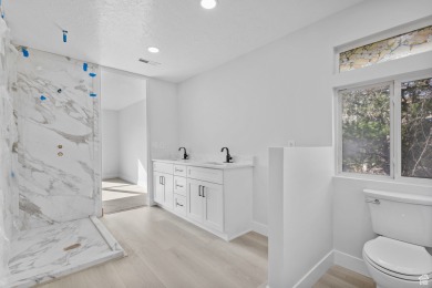 Price Reduction!! Amazing Views! Overlooking Oak Ridge Country on Oakridge Country Club in Utah - for sale on GolfHomes.com, golf home, golf lot