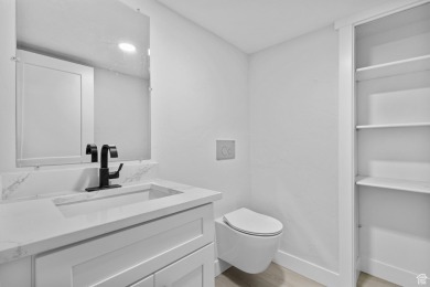 Price Reduction!! Amazing Views! Overlooking Oak Ridge Country on Oakridge Country Club in Utah - for sale on GolfHomes.com, golf home, golf lot