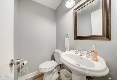 ***STUNNING REMODEL IN COLONY CLUB*** Discover modern elegance on Holiday Golf Club in Florida - for sale on GolfHomes.com, golf home, golf lot