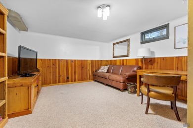 Charming West Side Home - Prime Location!  Enjoy main-level on Meadowbrook Golf Course in South Dakota - for sale on GolfHomes.com, golf home, golf lot