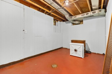 Charming West Side Home - Prime Location!  Enjoy main-level on Meadowbrook Golf Course in South Dakota - for sale on GolfHomes.com, golf home, golf lot