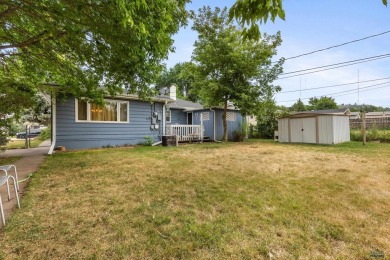 Charming West Side Home - Prime Location!  Enjoy main-level on Meadowbrook Golf Course in South Dakota - for sale on GolfHomes.com, golf home, golf lot