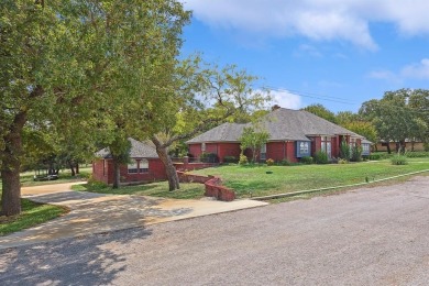 Fantastic Custom Single Story Home on Runaway Bay Golf Course on The Club At Runaway Bay in Texas - for sale on GolfHomes.com, golf home, golf lot