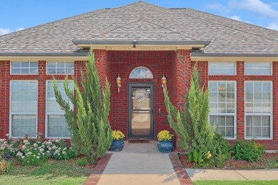 Fantastic Custom Single Story Home on Runaway Bay Golf Course on The Club At Runaway Bay in Texas - for sale on GolfHomes.com, golf home, golf lot