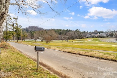 ENJOY LIFE ON THE GOLF COURSE in this 3-br/2-ba home on over on Country Club of Asheville in North Carolina - for sale on GolfHomes.com, golf home, golf lot