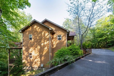 Classic in the Smoky Mountain Country Club!  This gated golf on Smoky Mountain Country Club in North Carolina - for sale on GolfHomes.com, golf home, golf lot