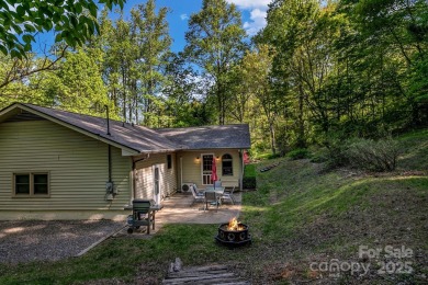 Charming Mountain Retreat Near Lake Tomahawk  Golf Course on Black Mountain Golf Course in North Carolina - for sale on GolfHomes.com, golf home, golf lot
