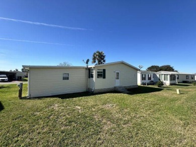MOTIVATED SELLER ~ PRICE REDUCED $9,100! Check out this lovely on Four Lakes Golf Club in Florida - for sale on GolfHomes.com, golf home, golf lot