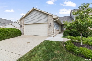 Beautifully updated condo in Panther Creek Golf Course Community on Panther Creek Country Club in Illinois - for sale on GolfHomes.com, golf home, golf lot