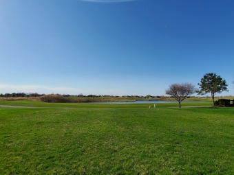 Come take a look at the location of your new home! This spacious on Ironhorse Golf Course in Illinois - for sale on GolfHomes.com, golf home, golf lot