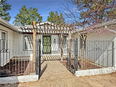 Looking for a one-of-a-kind home? Don't miss this house on a on Fayetteville Country Club in Arkansas - for sale on GolfHomes.com, golf home, golf lot