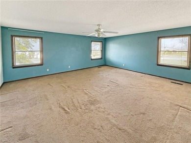 Looking for a one-of-a-kind home? Don't miss this house on a on Fayetteville Country Club in Arkansas - for sale on GolfHomes.com, golf home, golf lot