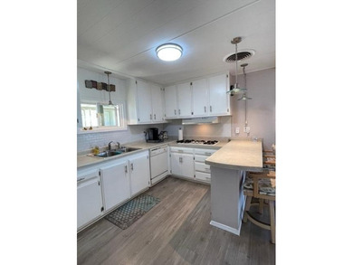 Charming Home with Mountain Views in Tri Palm Estates & Country on The Club At Shenandoah Springs in California - for sale on GolfHomes.com, golf home, golf lot