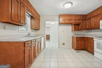 Bring your imagination to this spacious 4-bedroom, 3 Full bath on Fairfield Plantation Golf and Country Club in Georgia - for sale on GolfHomes.com, golf home, golf lot