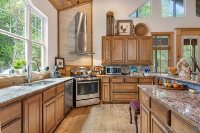 Gorgeous Lodge-Style Home in the Piney Woods of East Texas on Holly Lake Ranch Golf Club in Texas - for sale on GolfHomes.com, golf home, golf lot