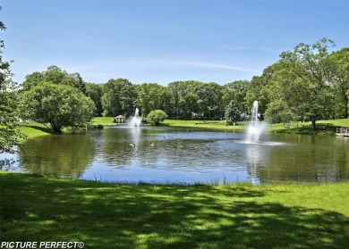 Welcome to this move-in ready, 2 Bedroom, 1 Full Bathroom on Leisure Village Golf Course in New York - for sale on GolfHomes.com, golf home, golf lot