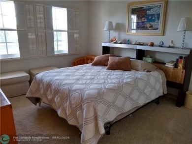 Don't miss this spacious two bedroom two bath King unit. A great on Palm-Aire Country Club and Resort - The Oaks in Florida - for sale on GolfHomes.com, golf home, golf lot