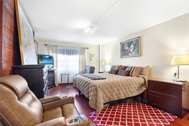 Don't miss this fantastic opportunity to live in a beautifully on Coral Ridge Country Club in Florida - for sale on GolfHomes.com, golf home, golf lot