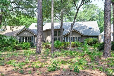 8th fairway vistas Oyster Reef Golf Course. 1-story home w/ on Dolphin Head Golf Club in South Carolina - for sale on GolfHomes.com, golf home, golf lot