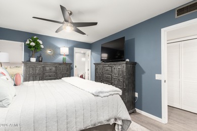 Enjoy easy living in this charming 2-bedroom Gemini home with a on Sun City Country Club in Arizona - for sale on GolfHomes.com, golf home, golf lot